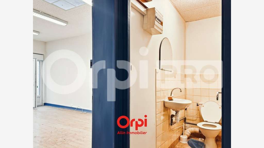 Local professionnel 48m² à vendre à Montluçon