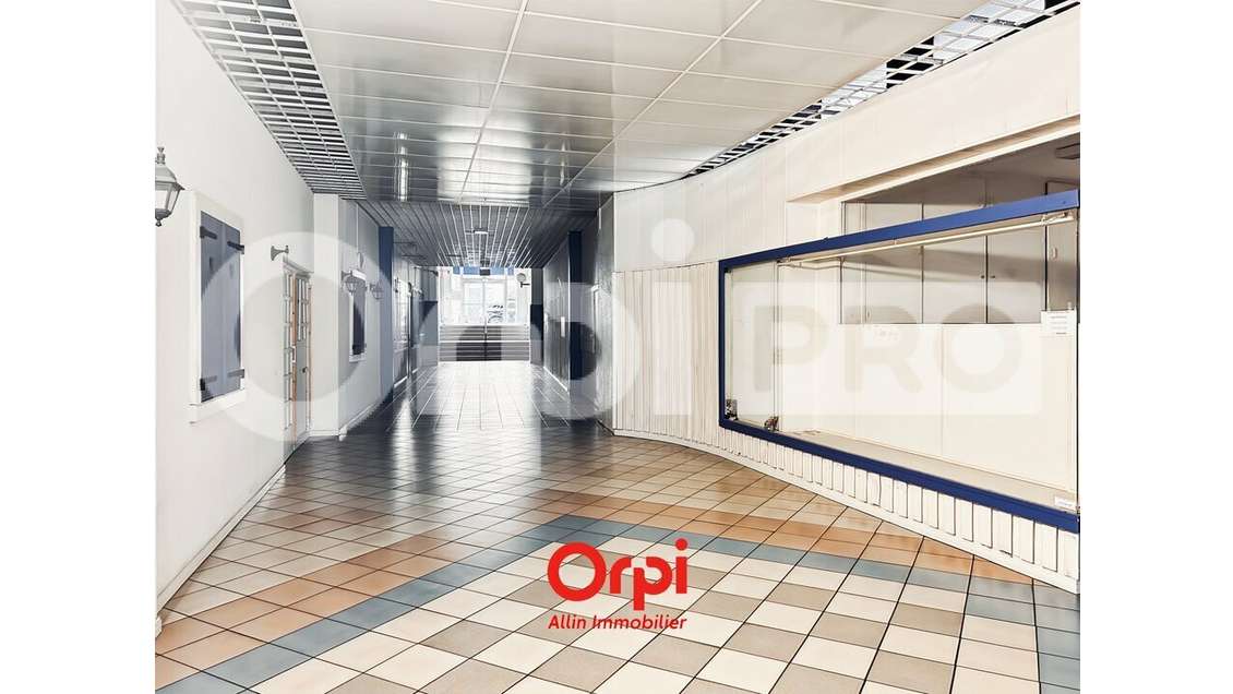 Local professionnel 48m² à vendre à Montluçon
