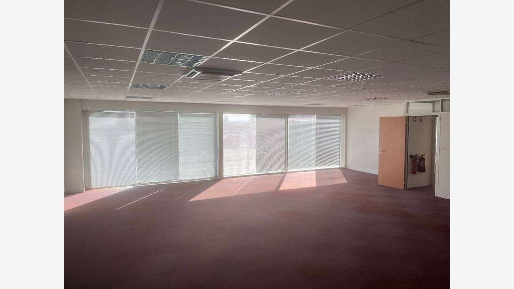 Vente bureaux très lumineux 241m² à Valence