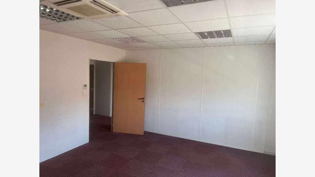 Vente bureaux très lumineux 241m² à Valence