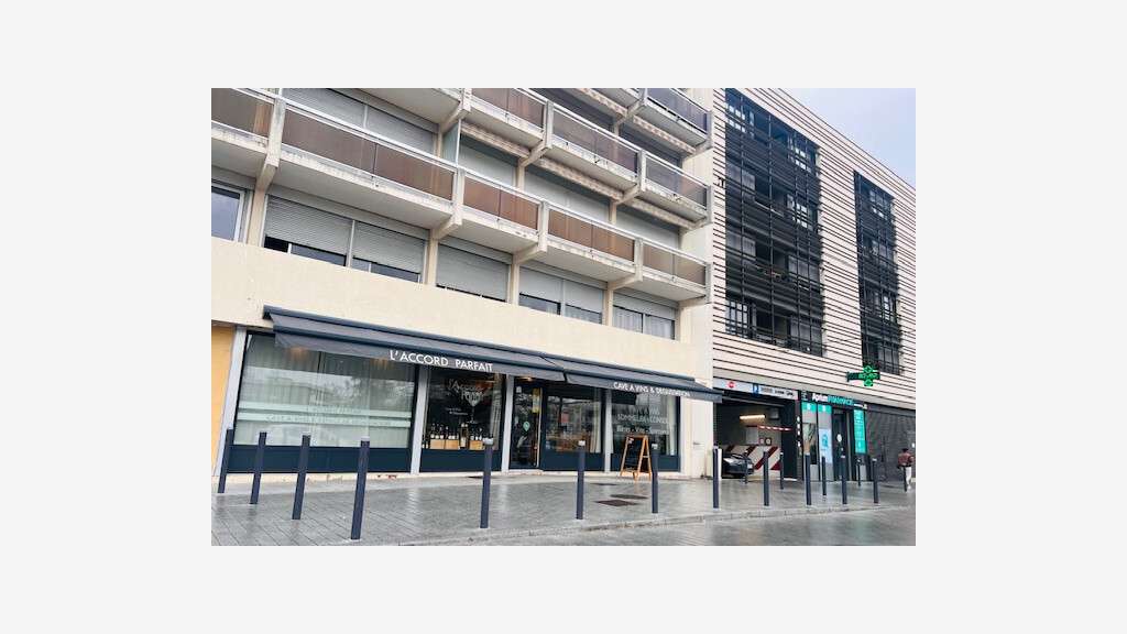 Vend local commercial 108m² Mérignac hyper centre