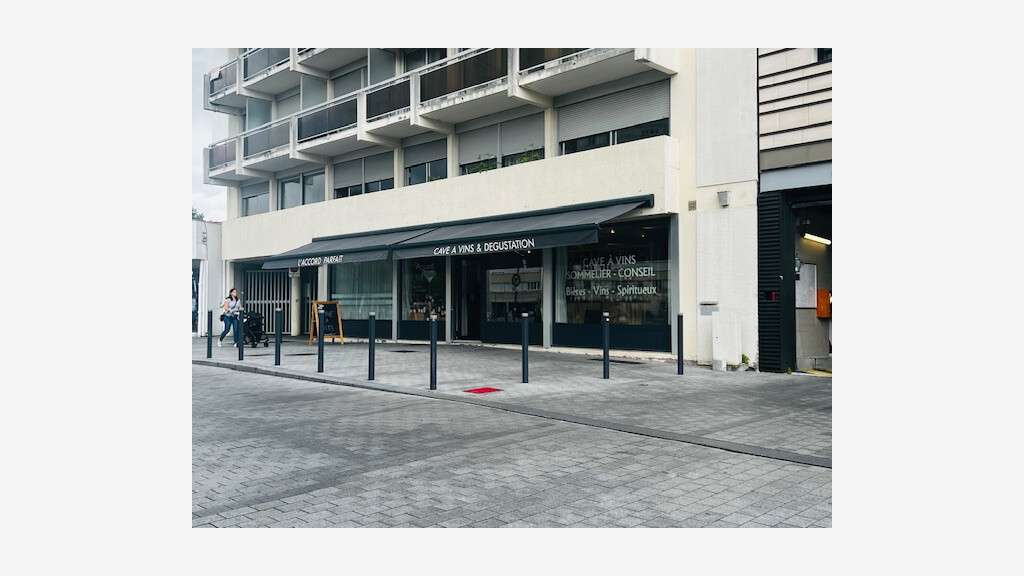 Vend local commercial 108m² Mérignac hyper centre
