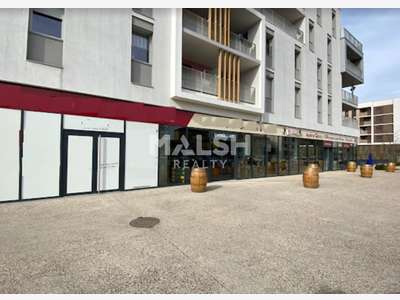 Vente local commercial de 295m² à Sathonay Camp