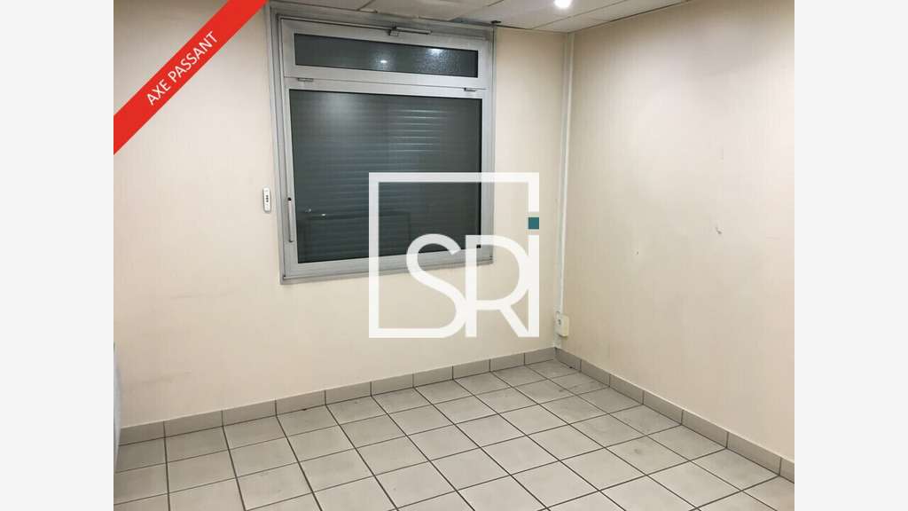 Local commercial 142m² à vendre à Clermont Ferrand