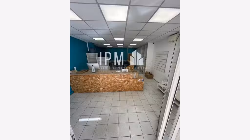 A vendre local commercial 63m² Aix-en-Provence