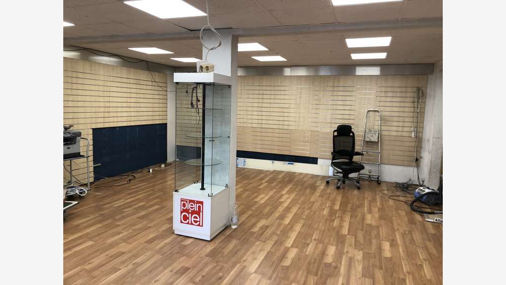 A vendre local 130m² hyper centre Angoulême