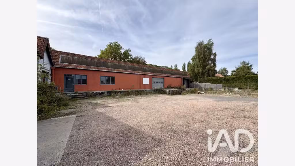 AV bâtiment commercial 3500m² à Avesnes-les-Aubert