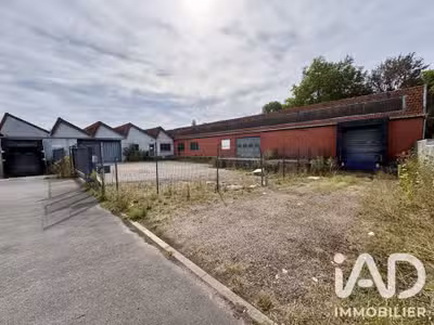 AV bâtiment commercial 3500m² à Avesnes-les-Aubert