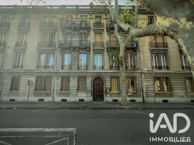 Vente local commercial 132m² à Avignon