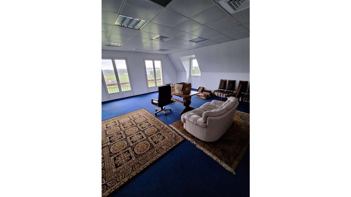 Vente local commercial 800m² à Isigny-le-Buat