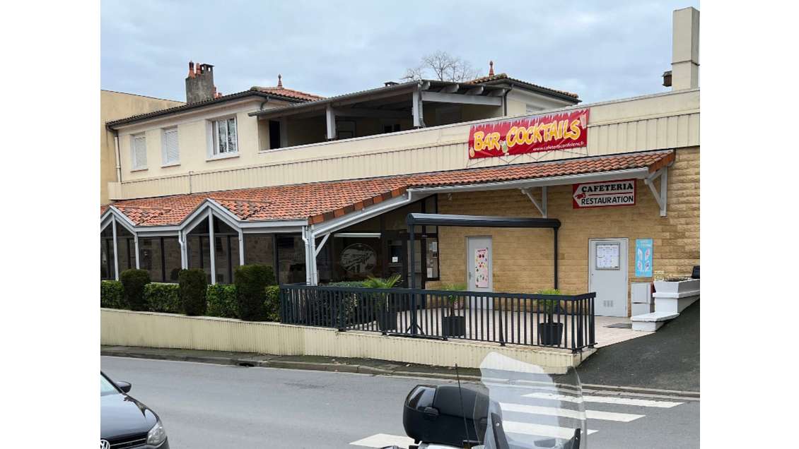 A vendre local bar-restaurant à Confolens