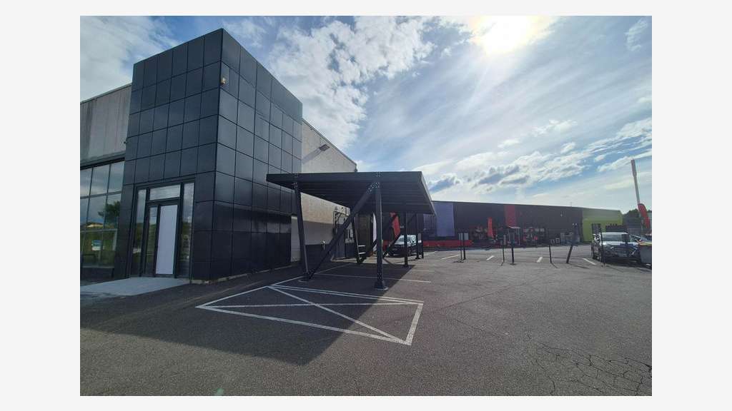 Local mixte 340m² à vendre à Béziers