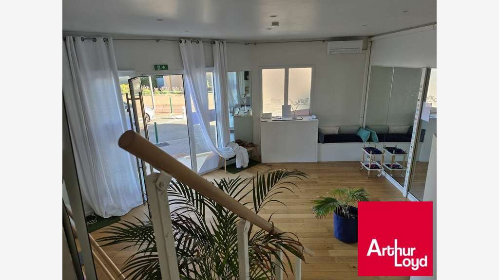 Local commercial 67m² à vendre à Biarritz
