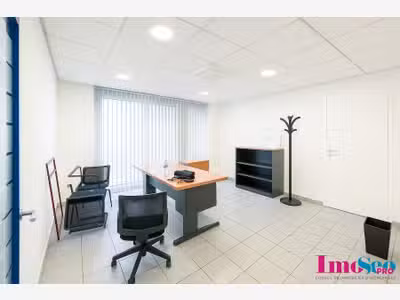 Local commercial 180m² à vendre à Bordeaux