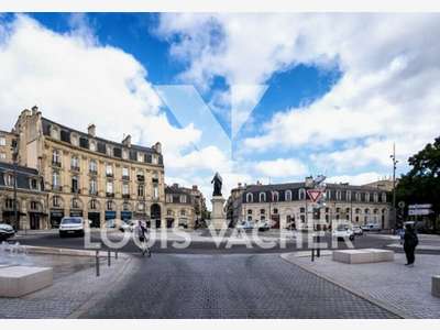 Local commercial à vendre à Bordeaux Place Tourny