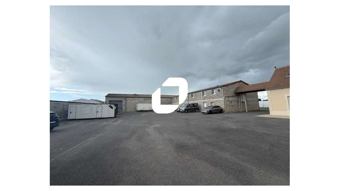 Vente Local commercial 1700m² Ableiges