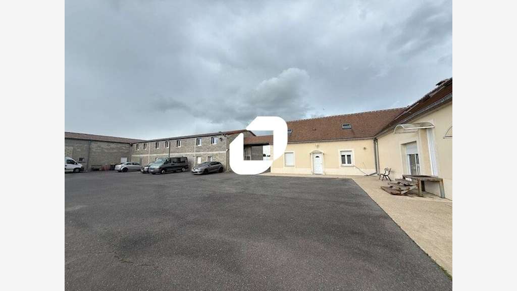 Vente Local commercial 1700m² Ableiges