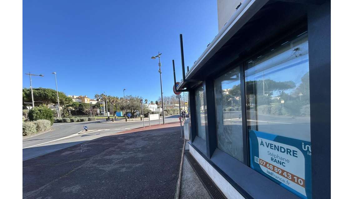 Vente murs commerciaux 88m² à Agde