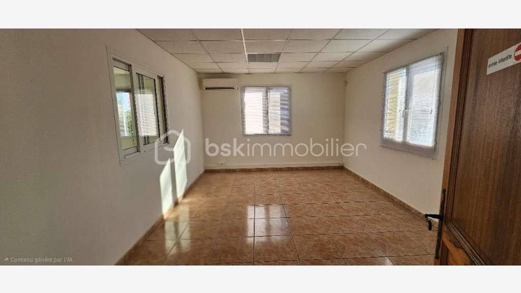 Local professionnel de 105m² à vendre à Agde