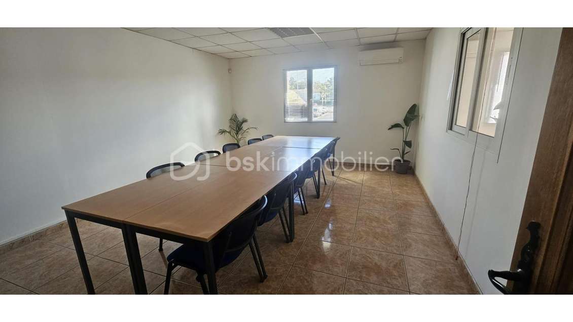 Local professionnel de 105m² à vendre à Agde