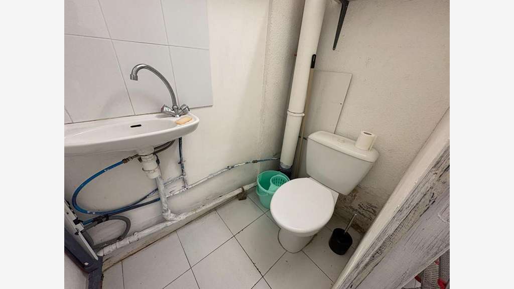 Vente murs commerciaux de 27m² à Agde empl N°1