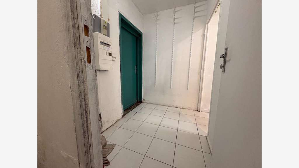 Vente murs commerciaux de 27m² à Agde empl N°1