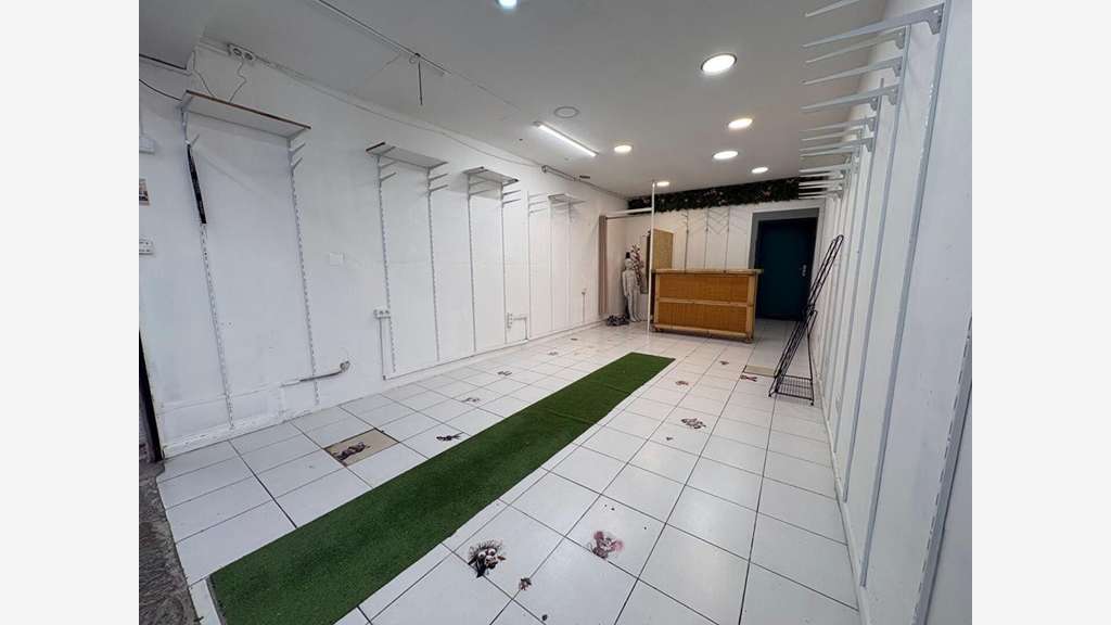 Vente murs commerciaux de 27m² à Agde empl N°1