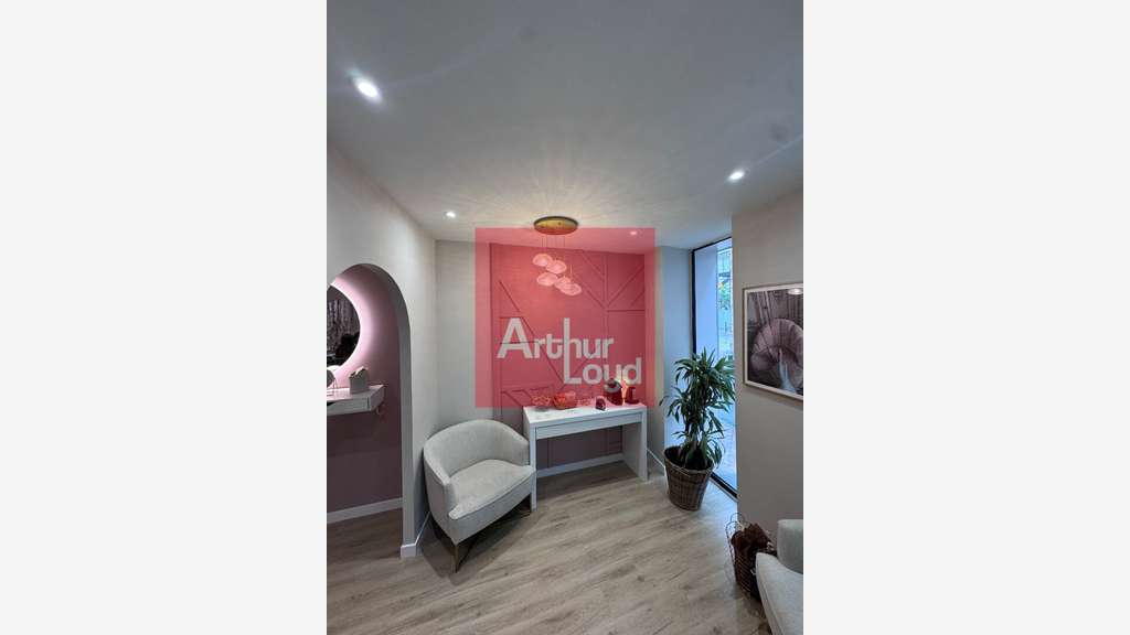 Local rénové 76m² à vendre en hypercentre d'Agen