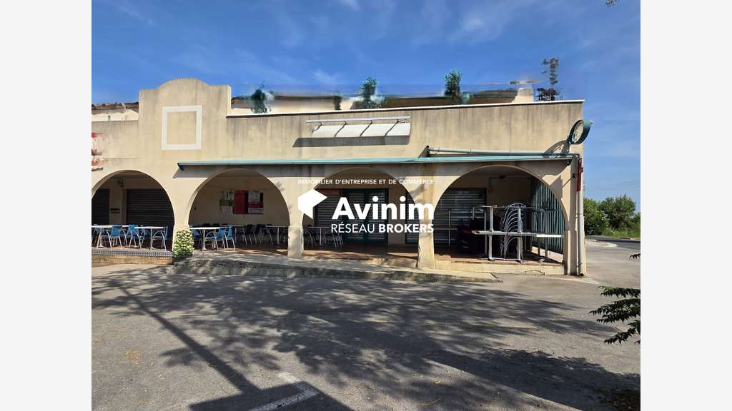 Local commercial de 75m² à vendre à Aigues Mortes