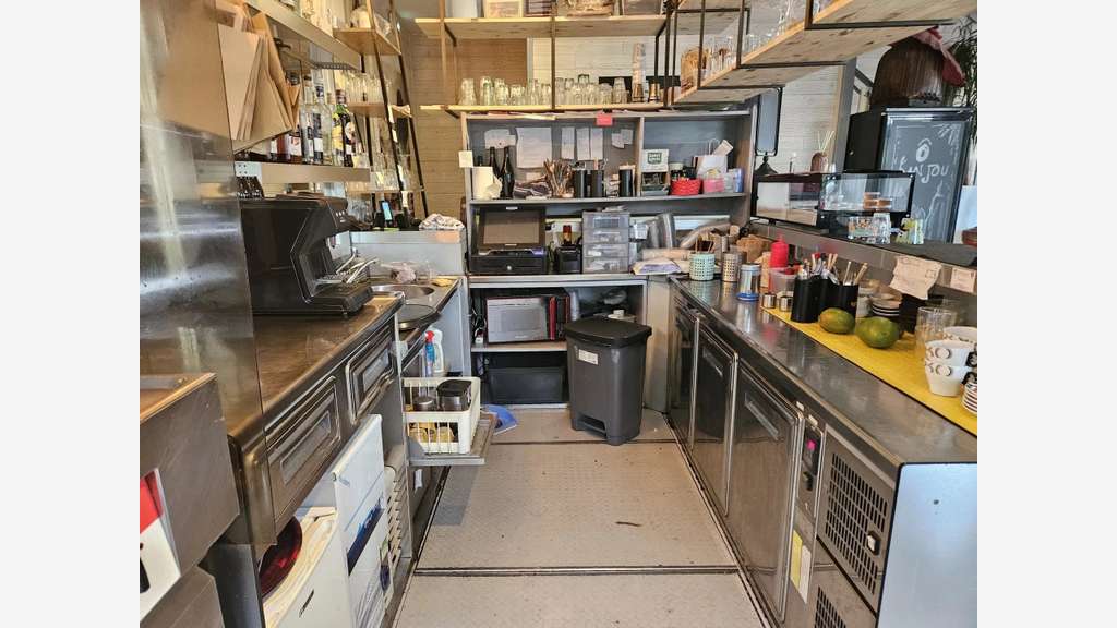 A vendre murs commerciaux 90.10m² à Aix-les-Bains