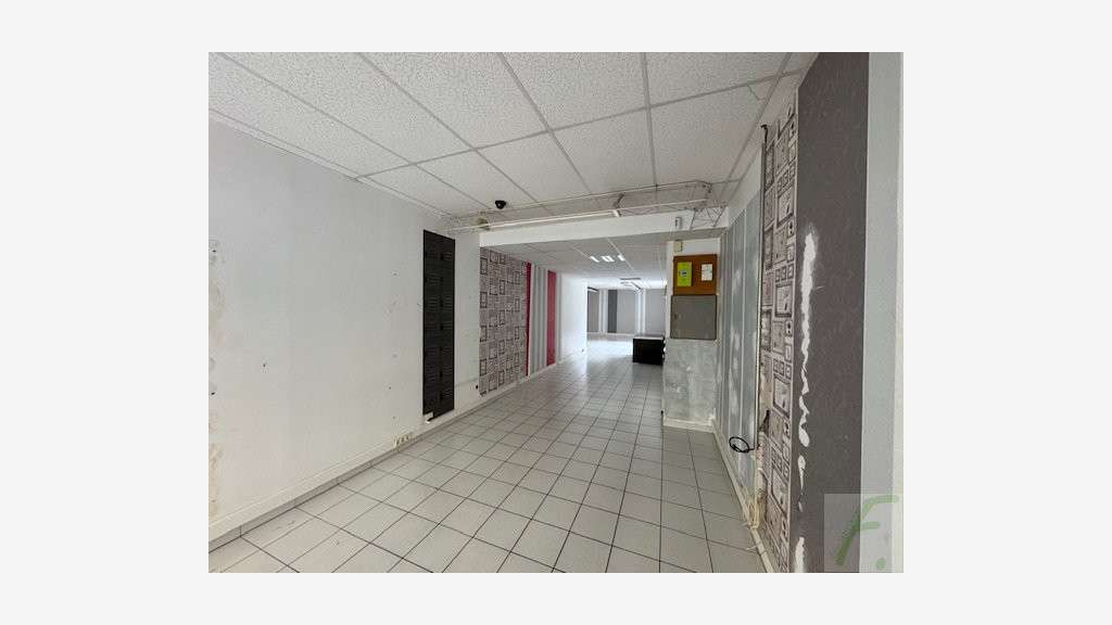Ce local dispose de nombreux atouts : belle surfac