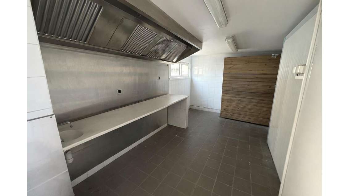 AV local commercial 67m² bord de mer Ajaccio