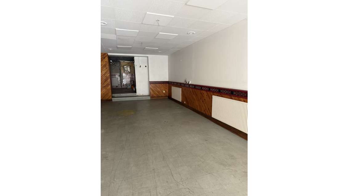 A louer murs commerciaux 67m² centre Albertville