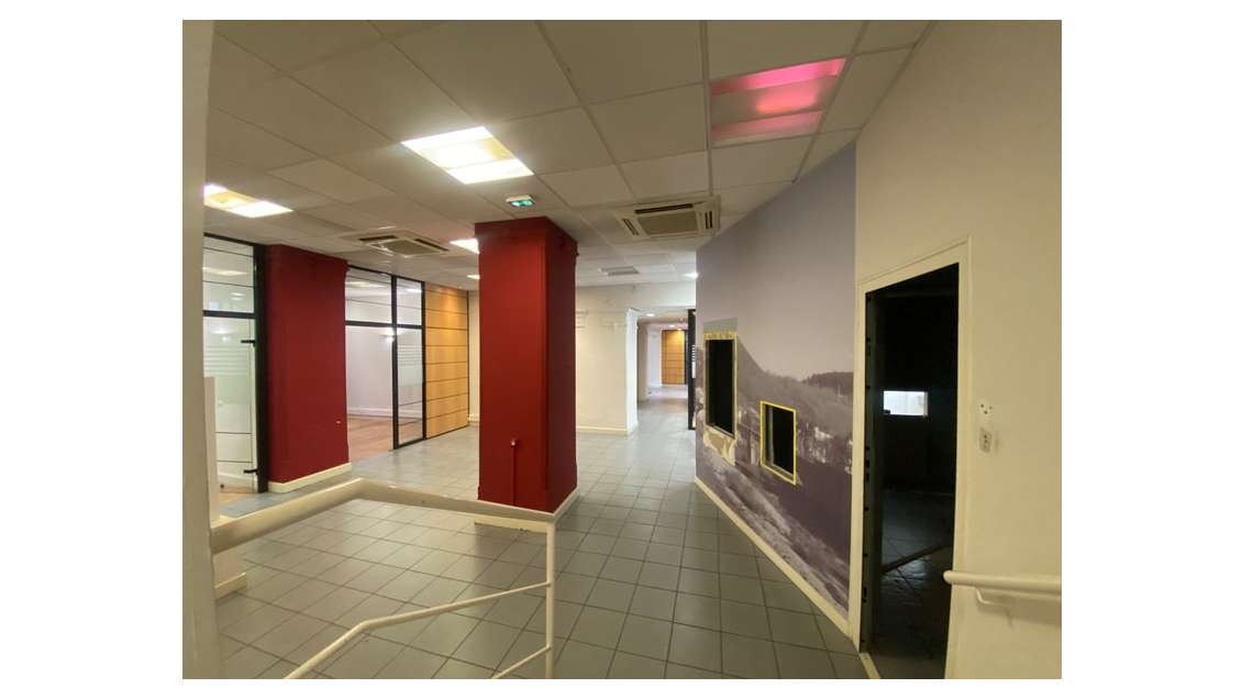 Local/bureau 357m² à vendre au centre d' Alès