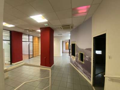 Local/bureau 357m² à vendre au centre d' Alès