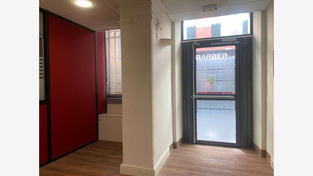 Local/bureau 357m² à vendre au centre d' Alès