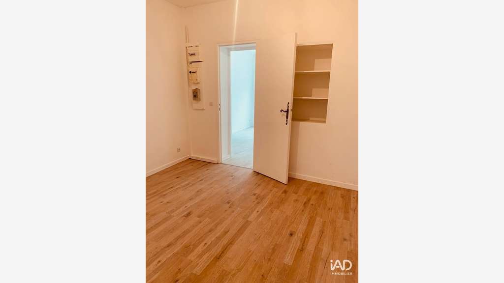 Vente murs commerciaux 32m² en RDC à Alfortville