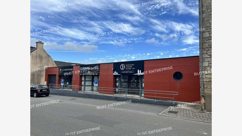 Invest ensemble commercial proche Redon