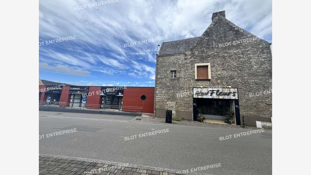 Invest ensemble commercial proche Redon
