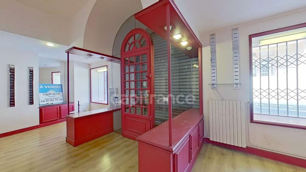 À vendre local commercial 156m² à Amélie-les-Bains