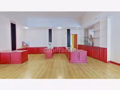 À vendre local commercial 156m² à Amélie-les-Bains