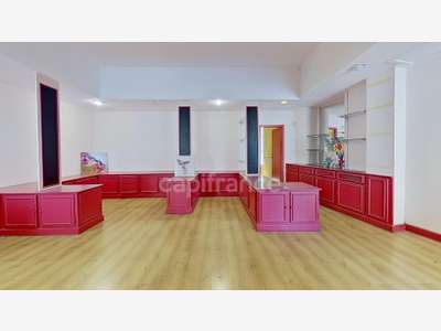 À vendre local commercial 156m² à Amélie-les-Bains
