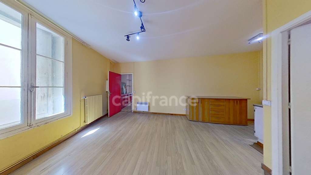 À vendre local commercial 156m² à Amélie-les-Bains