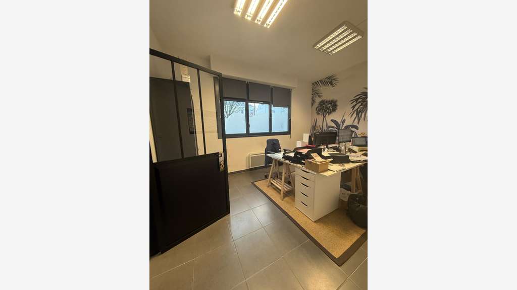 AV murs 120m² + terrain constructible à Angers