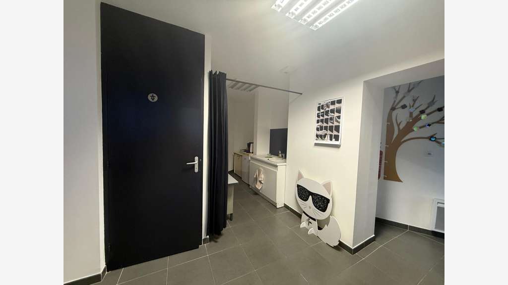 AV murs 120m² + terrain constructible à Angers