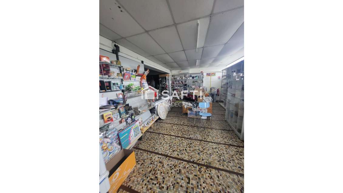 A vendre local commercial de 530m² à Angers