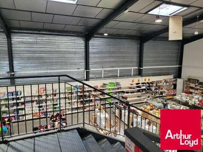 Local commercial 855m² à vendre axe passant Anglet