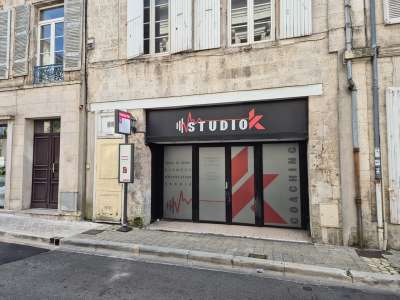 Vente local 220m² à Angoulême face Hôtel de Ville 
