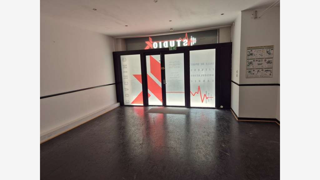 Vente local 220m² à Angoulême face Hôtel de Ville 