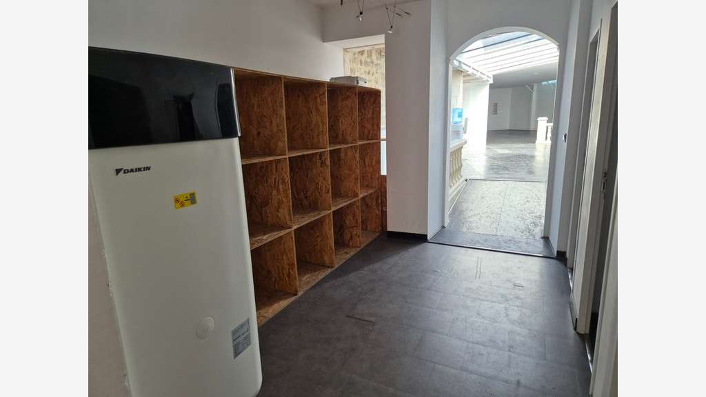 Vente local 220m² à Angoulême face Hôtel de Ville 